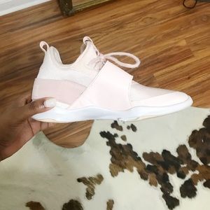Blush Pumas